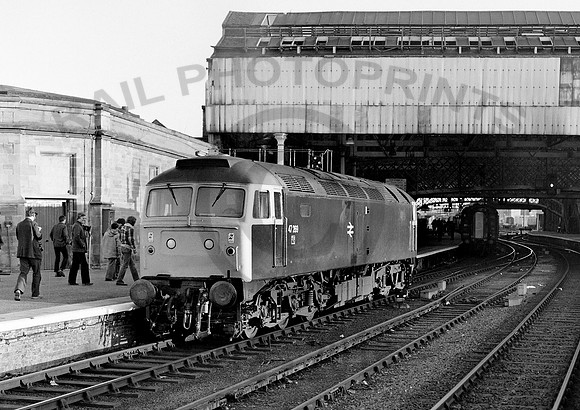 47269-Y-Perth-080582-JC989