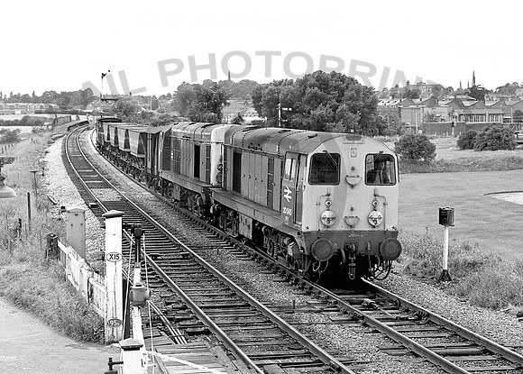 20045-20113-Lichfield-120880-RP167-1