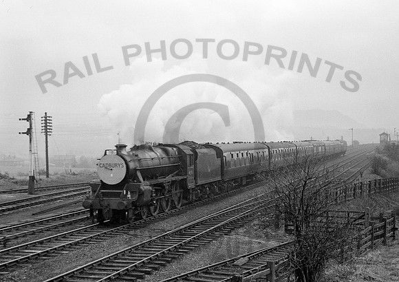 45218-Y-Halton-0463-RAW999-1