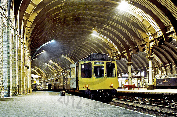 Class 110 52069-52085-York-030687 GE