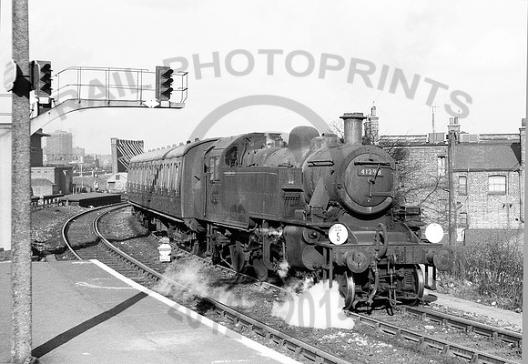 41298 Clapham Junction 1967 RPC296