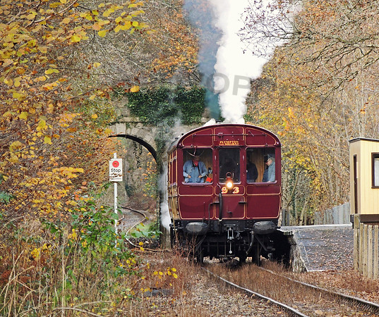 Railmotor 93 Coombe Junctiobn 181112 JC7699