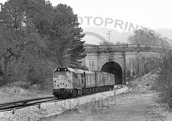 31128-Y-Box-120284-JC216