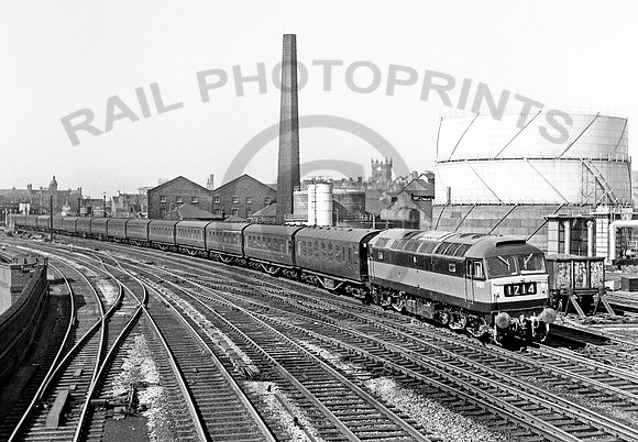 D1571 Wigan 0464 RPC257