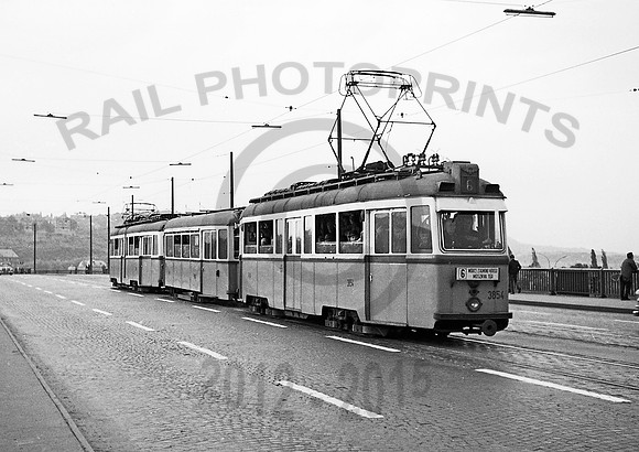Budapest Tram 3854  040665 IT398