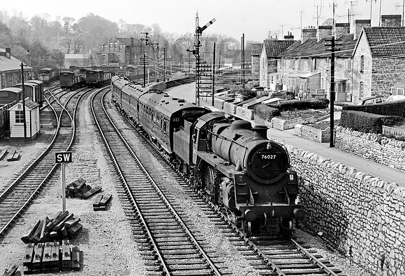 76027 Radstock 030465 HB65E869