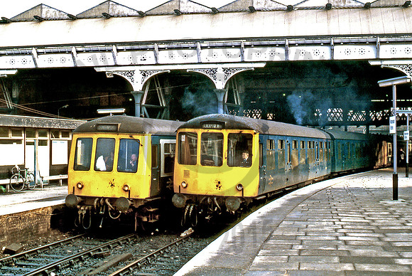 Class 104 Manchester-Victoria-170286 GE
