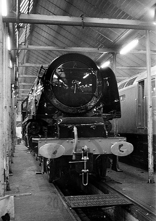 46235 Crewe Works 190166 BR877