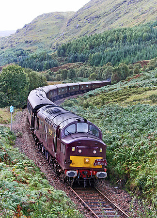 37197-Glenfinnan-250905-JC148
