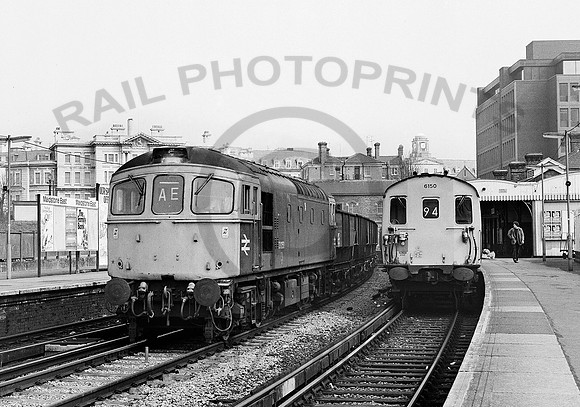 33050-Y-MaidstoneEast-020482-RPC378