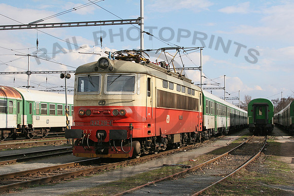 242219-BrnoCarriageSidings-040406-RP100