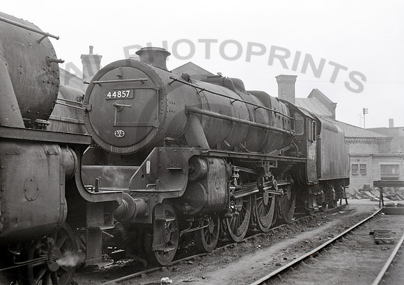 44857 Holbeck circa 1962  RPC449
