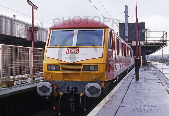 90129-Y-Warrington-1092-RPC976
