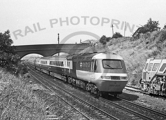 253021-Y-BristolParkway-270677-JC1