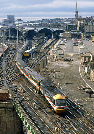 HST Newcastle 180786 JC046