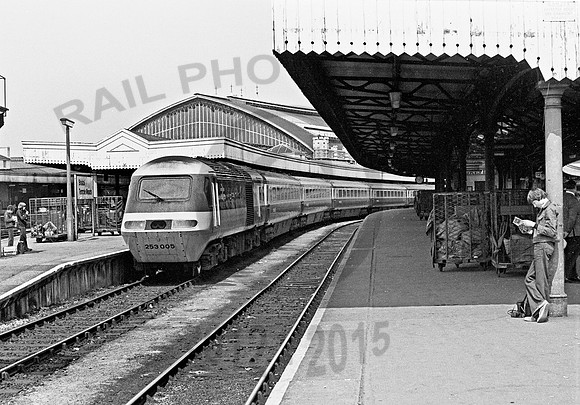 253005 Bristol 200578-JC1
