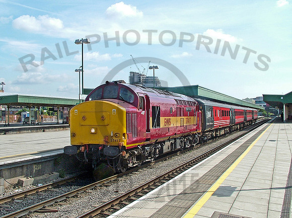 37417-Cardiff-040804-JC006