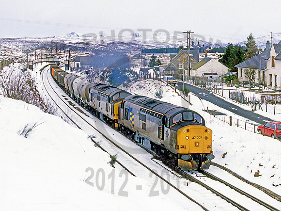 37707-8-Dalwhinnie-280290-JC346