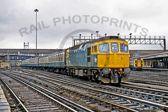 33058 Clapham-Jn 230381 GE058