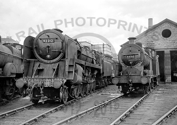 92212-44160-Y-BathGreenPark-020861-JC208