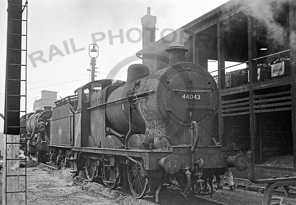44043 Westhouses 0165 RPC451