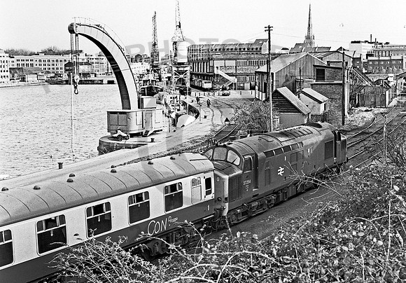 37254 Bristol Wapping Wharf  050383 JC205