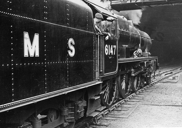 6147 Liverpool 010748 RW929