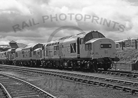 37194 & 37087 Barrow Hill 200503 RP721 Gray-1