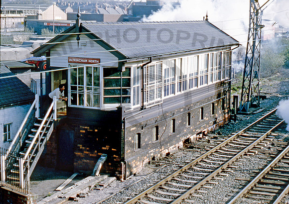 AltrinchamNortrh-Y-Signalbox-190480-CW538