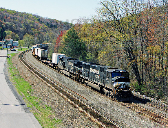 NS2588 Lilly 190410 JC3827