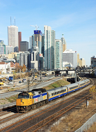 Via 6448 Toronto 101109 JC2738