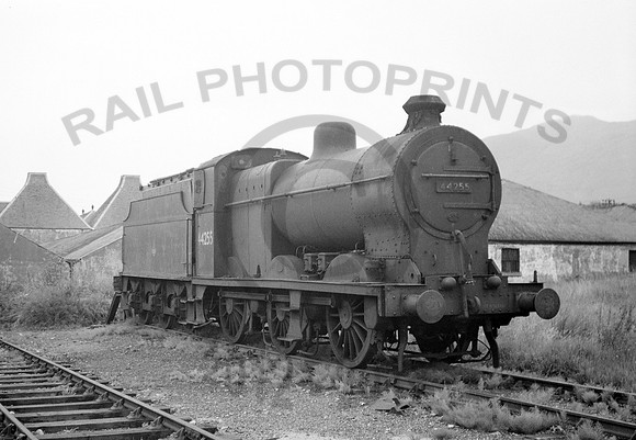 44255-Y-FortWilliam-circa60-JD969-1