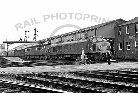 76-D1044-Y-Exeter-260270-DM004