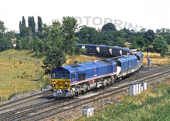 59205-Y-WhitleyBridge-230796-RPC092