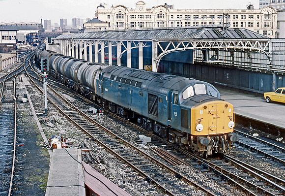 40079 Manchester Victoria  270384 BR275