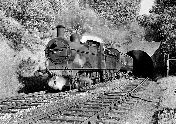 43754-Y-MytheTunnel-160557-HB1351