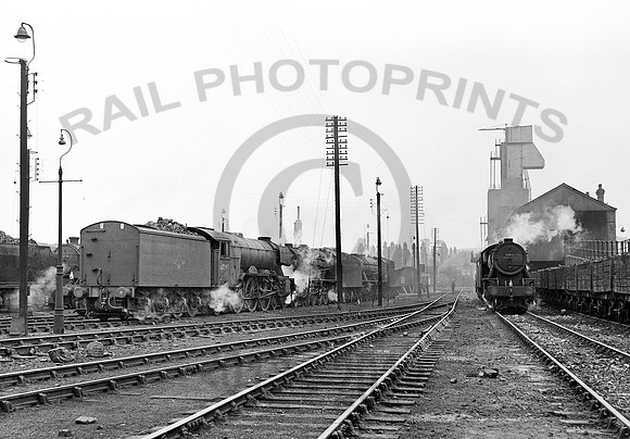 Grantham Loco Yard  030863  HB327