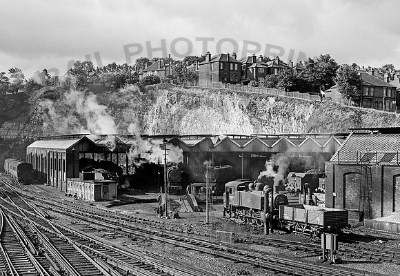 Guildford Shed  110863 HB320