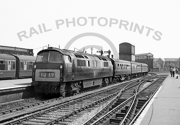 D1005-Y-Shrewsbury-circa1963-AHB820