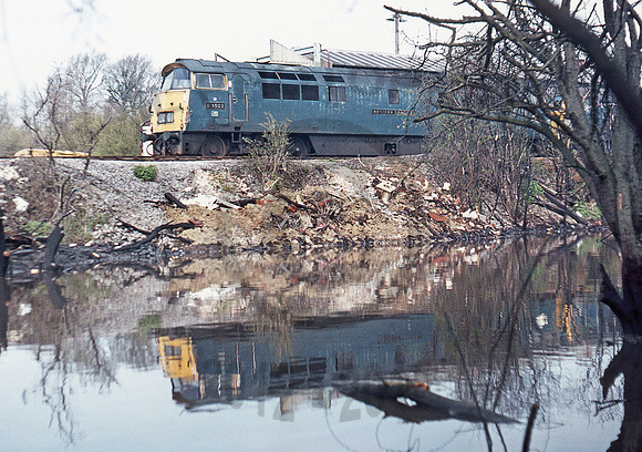 D1022-Y-Westbury-190476-JC493