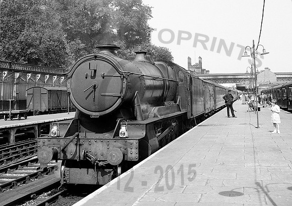 1027-Y-Shrewsbury-0762-AHB163