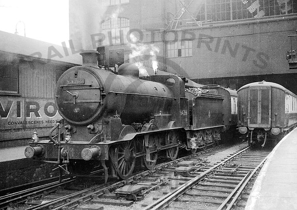 64266-Y-KingsCross-1956RPC-874