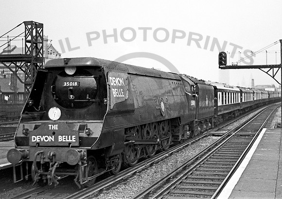 35018 Vauxhall 1953 JDC404