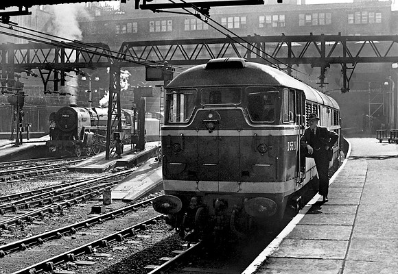 D5528-70036-Liverpool-Street-0759-GE528