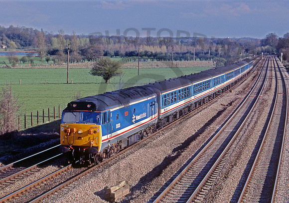 50035 Lower Basildon 240390 BR002
