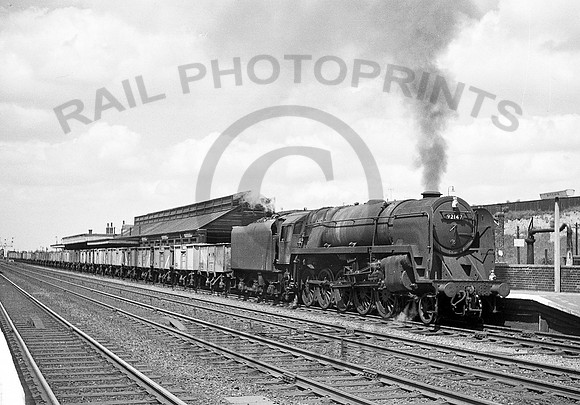 92147-Y-Hitchin-0662-RPC096