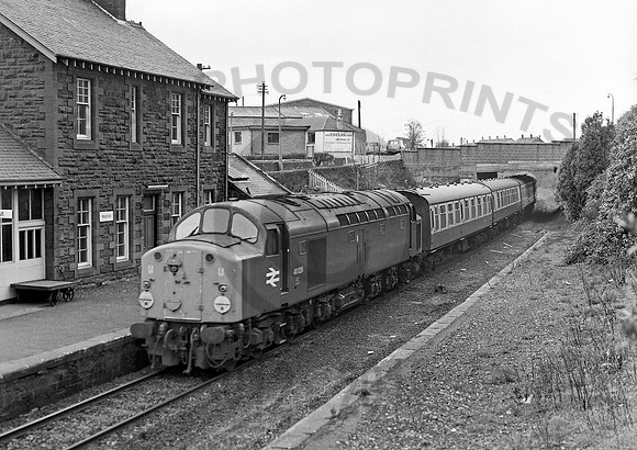 40026 Maybole 290478   DCross489