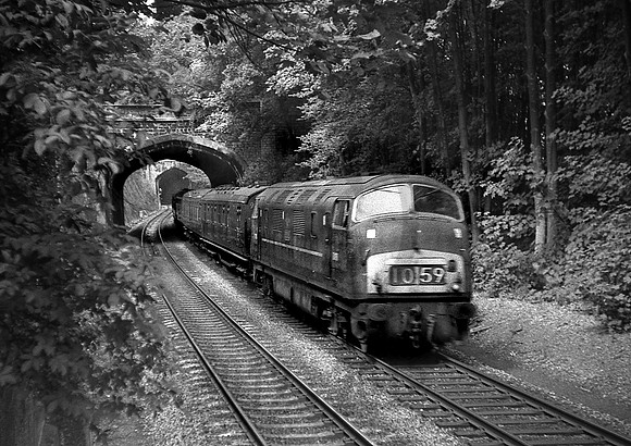 D847-TwertonTunnel-090965-JC174
