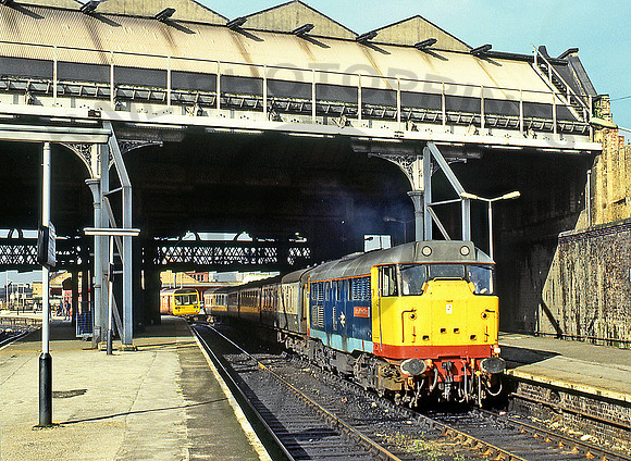 31413 Manchester-Victoria 060988 GE413