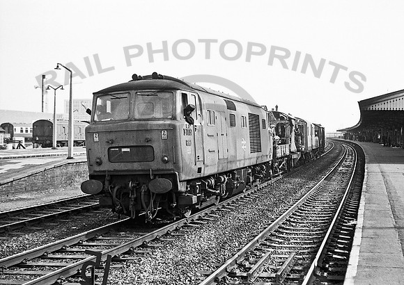 7037 Reading 150372  JM722